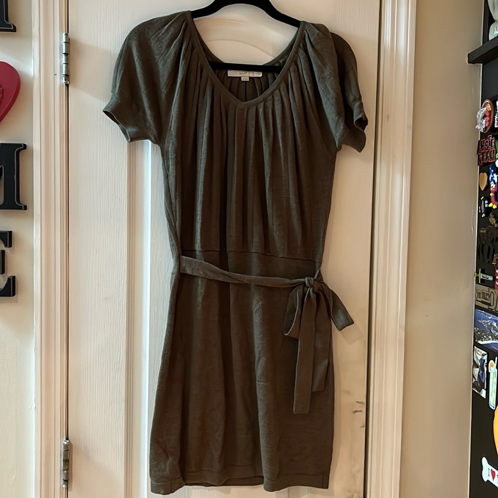 Short sleeve knitted dress with pleated top